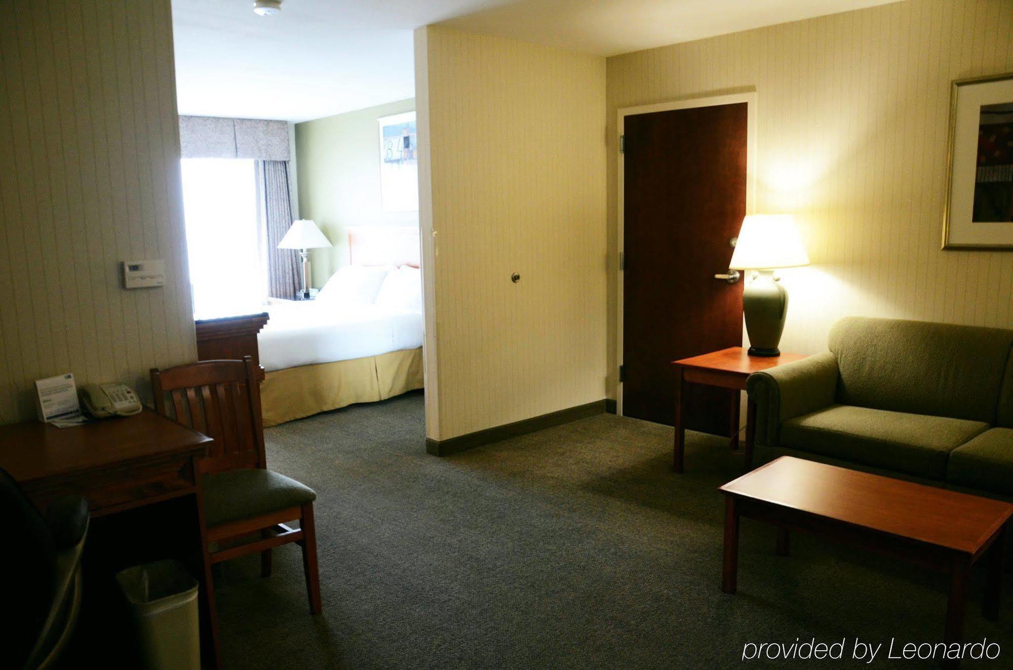 Express & Pasco-tricities By Ihg Hotel 3*
