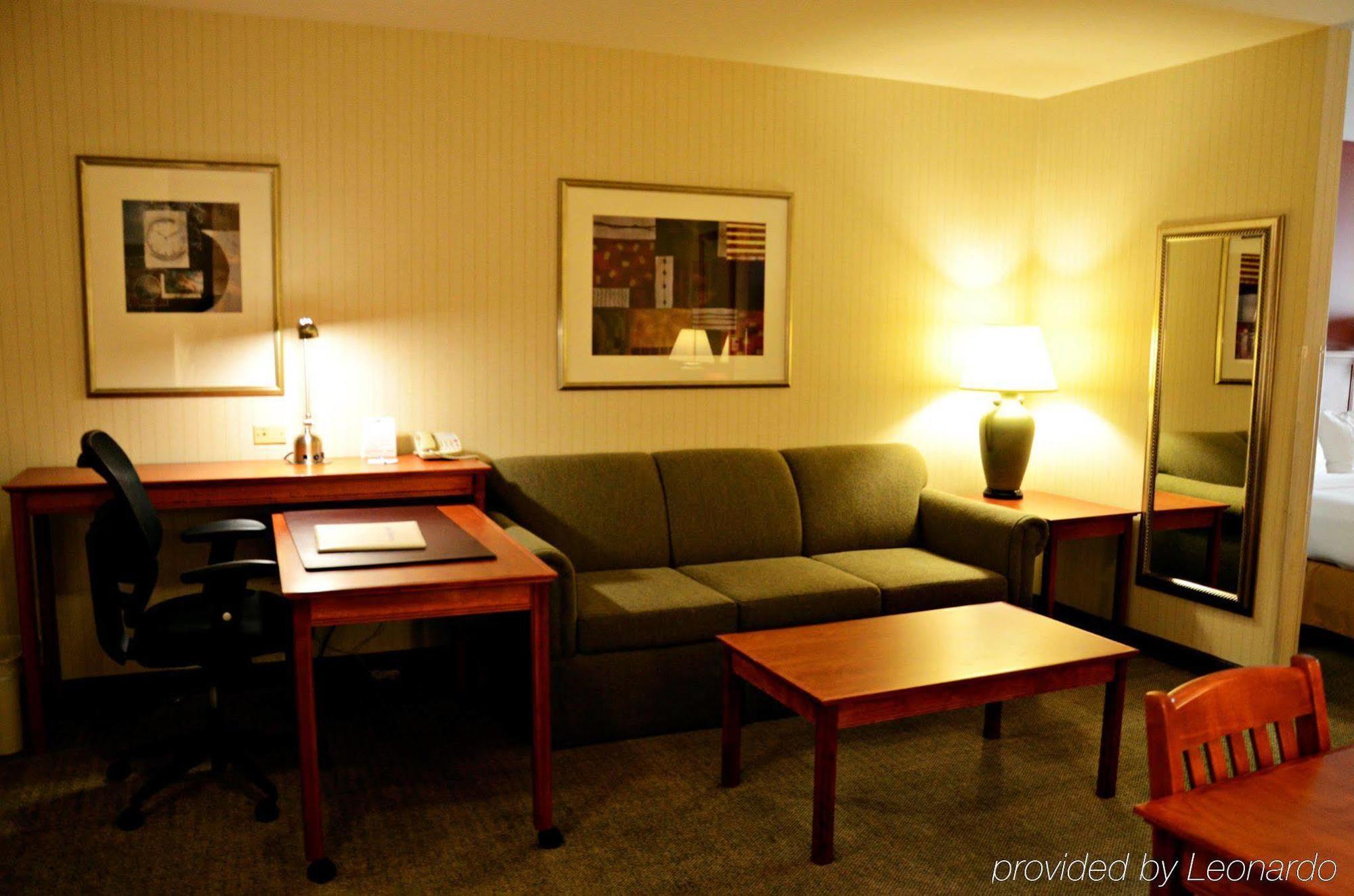 Express & Pasco-tricities By Ihg Hotel 3*