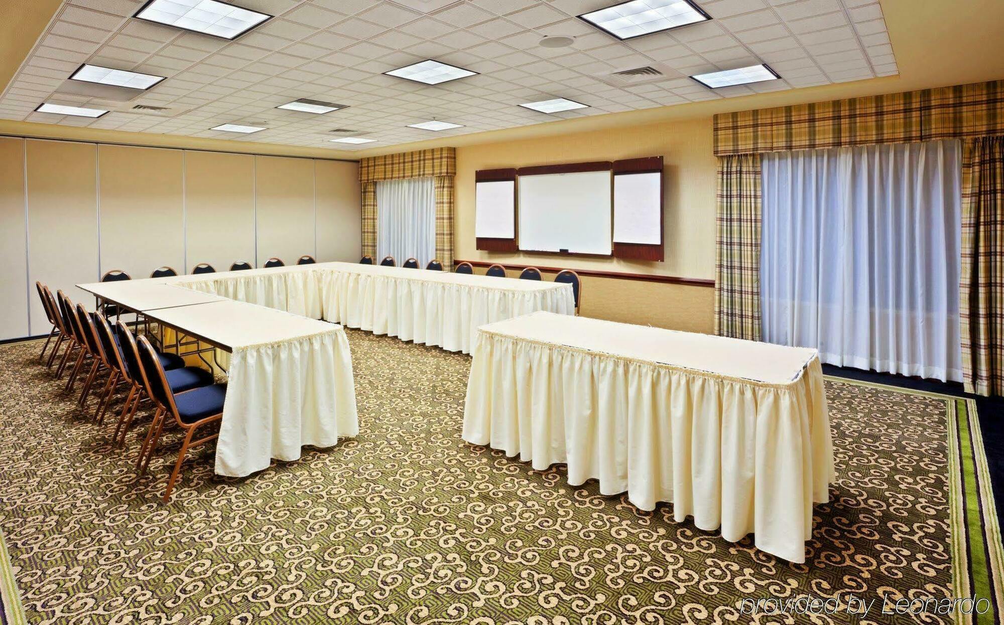 Express & Pasco-tricities By Ihg Hotel 3*